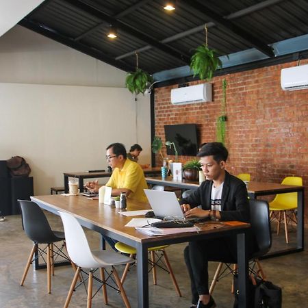 The Capsule By Unionspace (Adults Only) Bangkok Ngoại thất bức ảnh