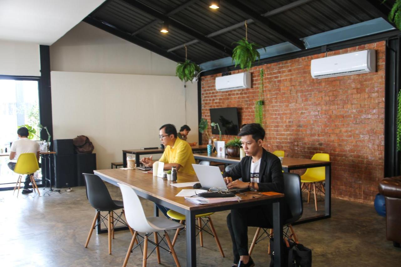 The Capsule By Unionspace (Adults Only) Bangkok Ngoại thất bức ảnh