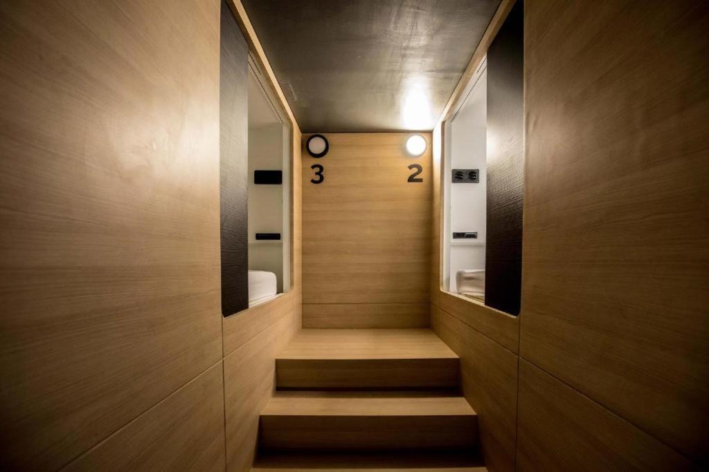 The Capsule By Unionspace (Adults Only) Bangkok Ngoại thất bức ảnh